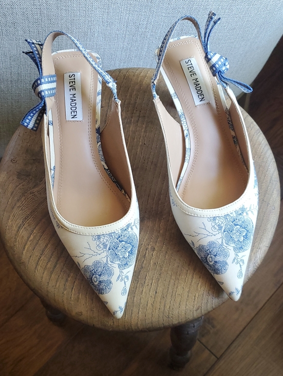 Steve Madden Shoes - Steve Madden Floral Toile Slingbacks